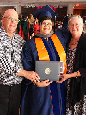 Lynsee Melchi DVM Graduation