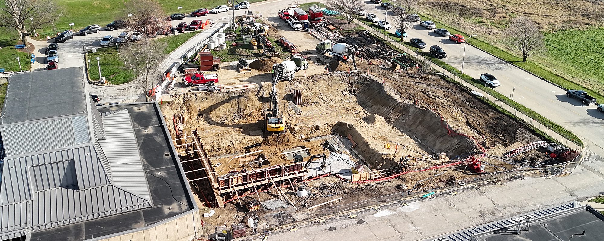 Aerial view of contruction of the Oncology building.