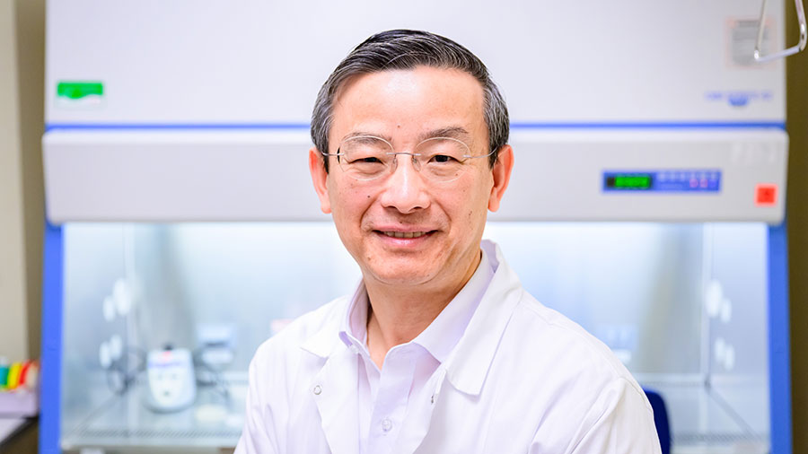 Dr. Weiping Zhang in his laboratory