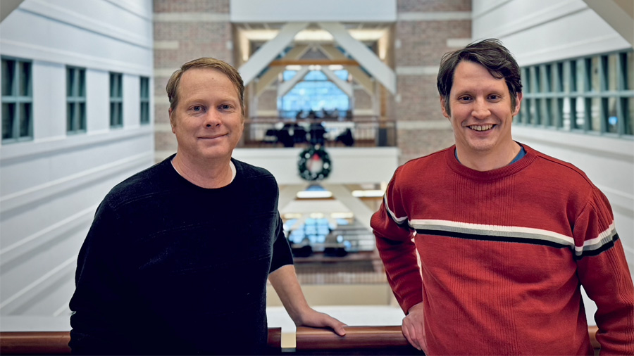 Drs. Howard Gritton (left) and Paul Bonthuis at the Beckman Institute. Credit: Elizabeth Bello, Beckman Communications Office.